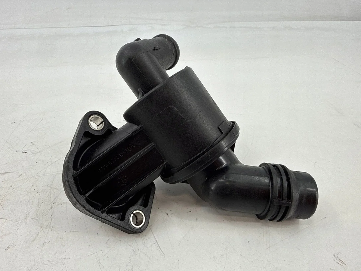 Audi A5 8T 8F 2012 Carcaça Termostato B2304330754 image 6