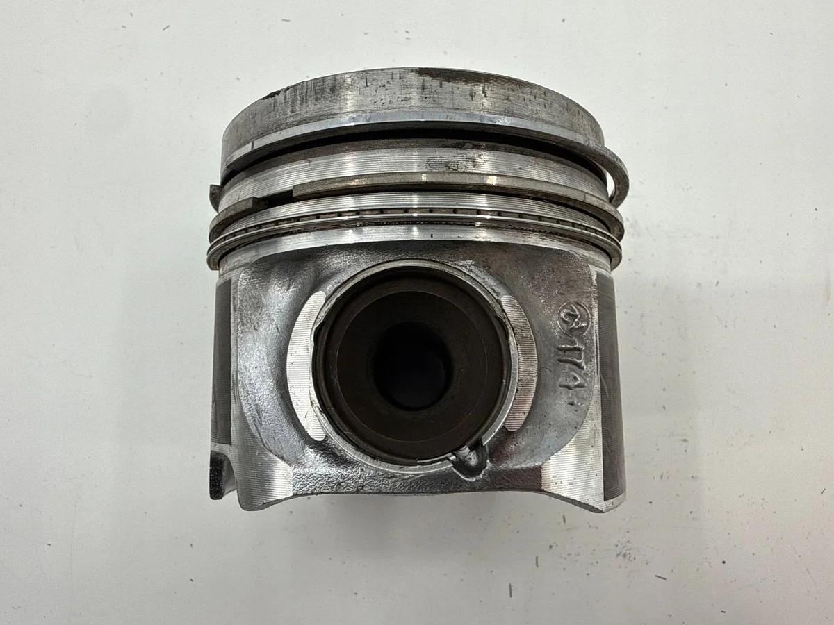 Audi OE 83L110 Piston image 4