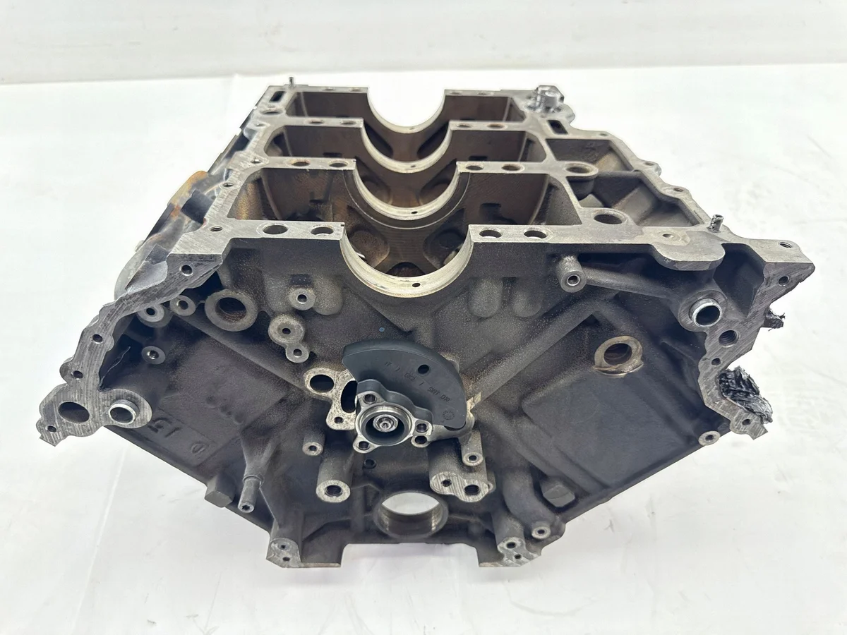 Engine Lower Block CJG 059023AD Audi Q7 3.0 TDI image 8