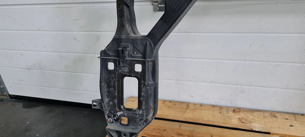 Audi Q5 8R Frontbalk 8R0805594 image 6