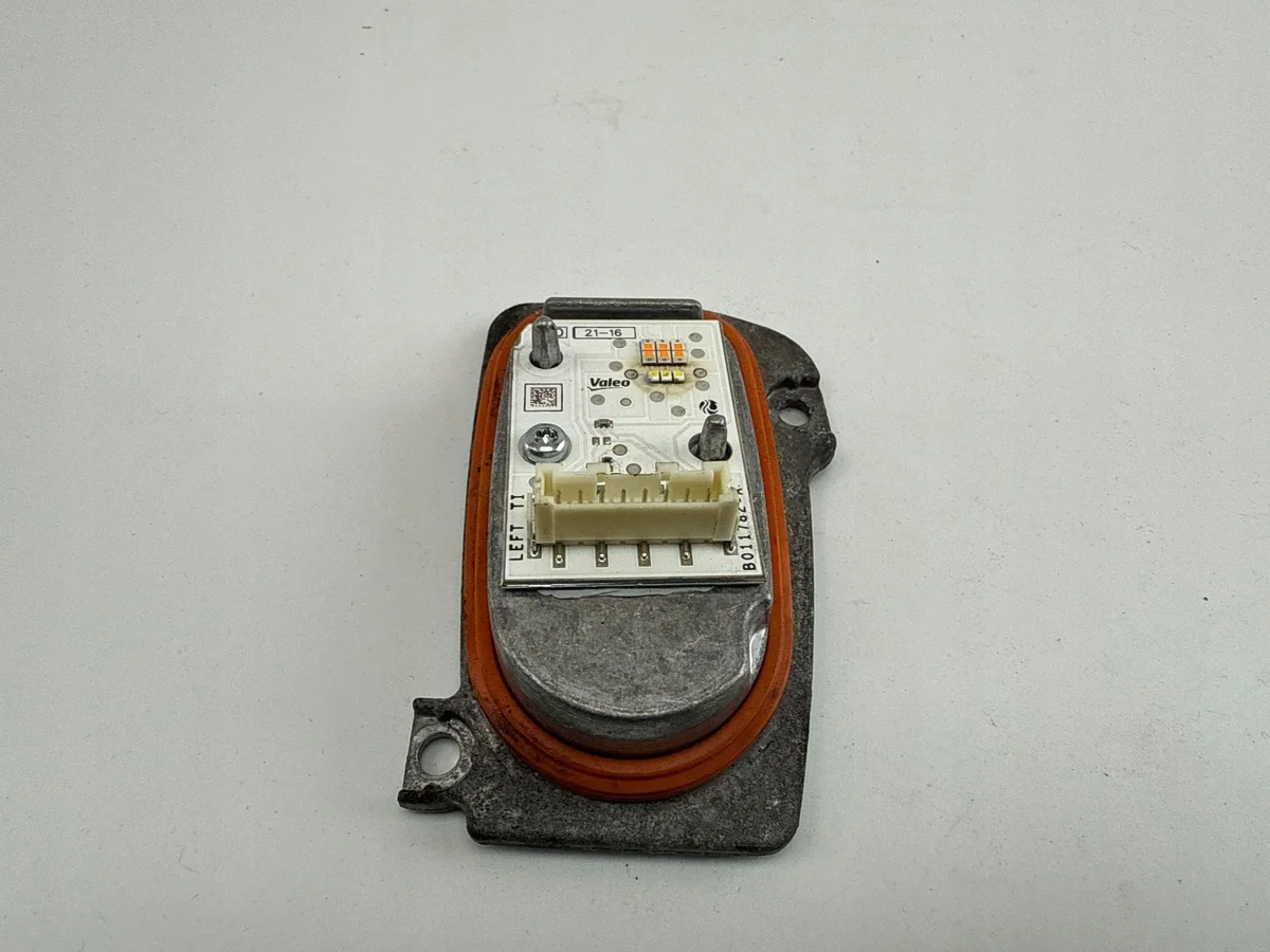 Audi A3 S3 8V 2016 LED Headlight Control Unit 90071302 image 3