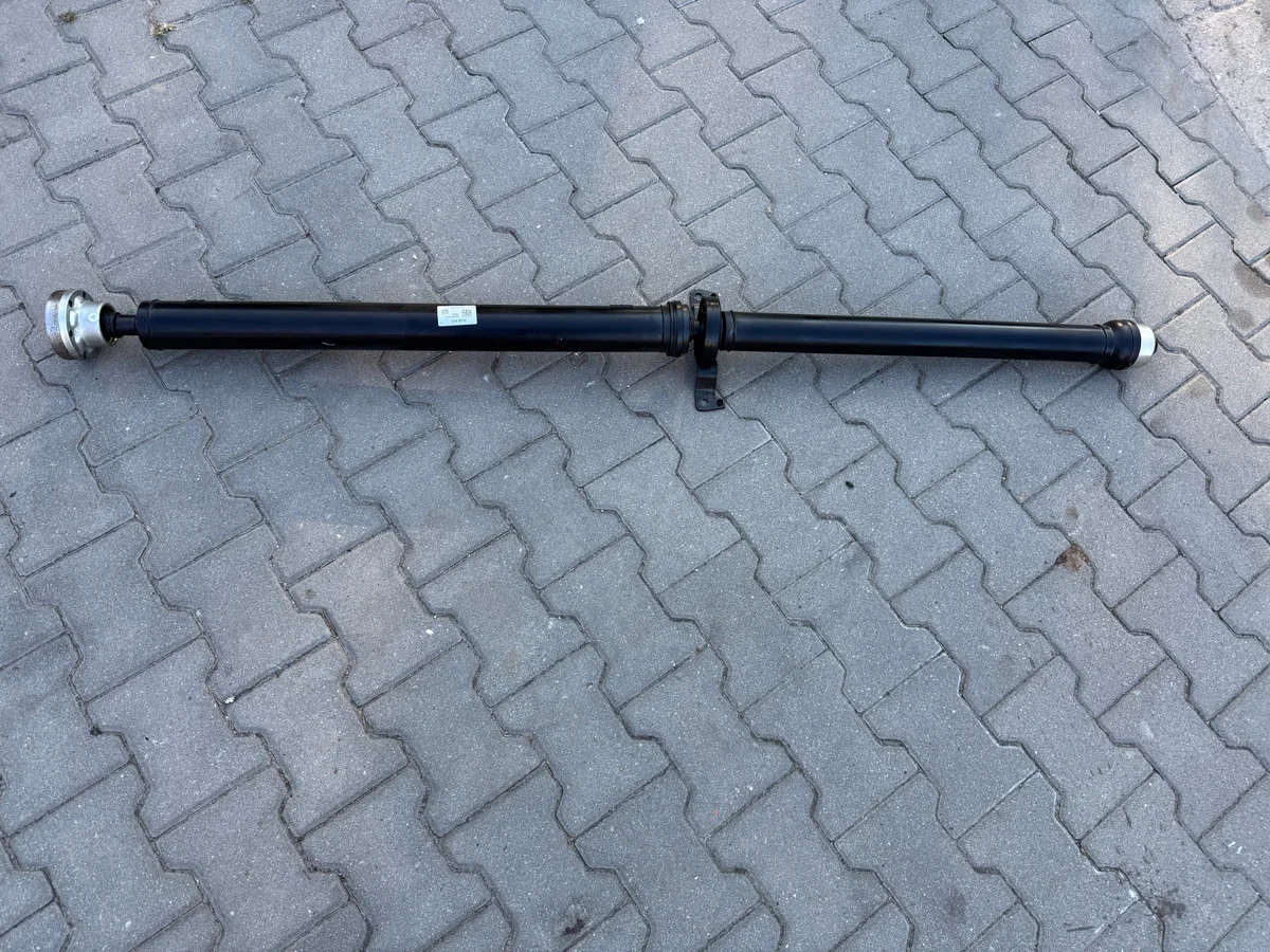 Audi SQ7 Q8 käyttöakseli 4M0521101EF
