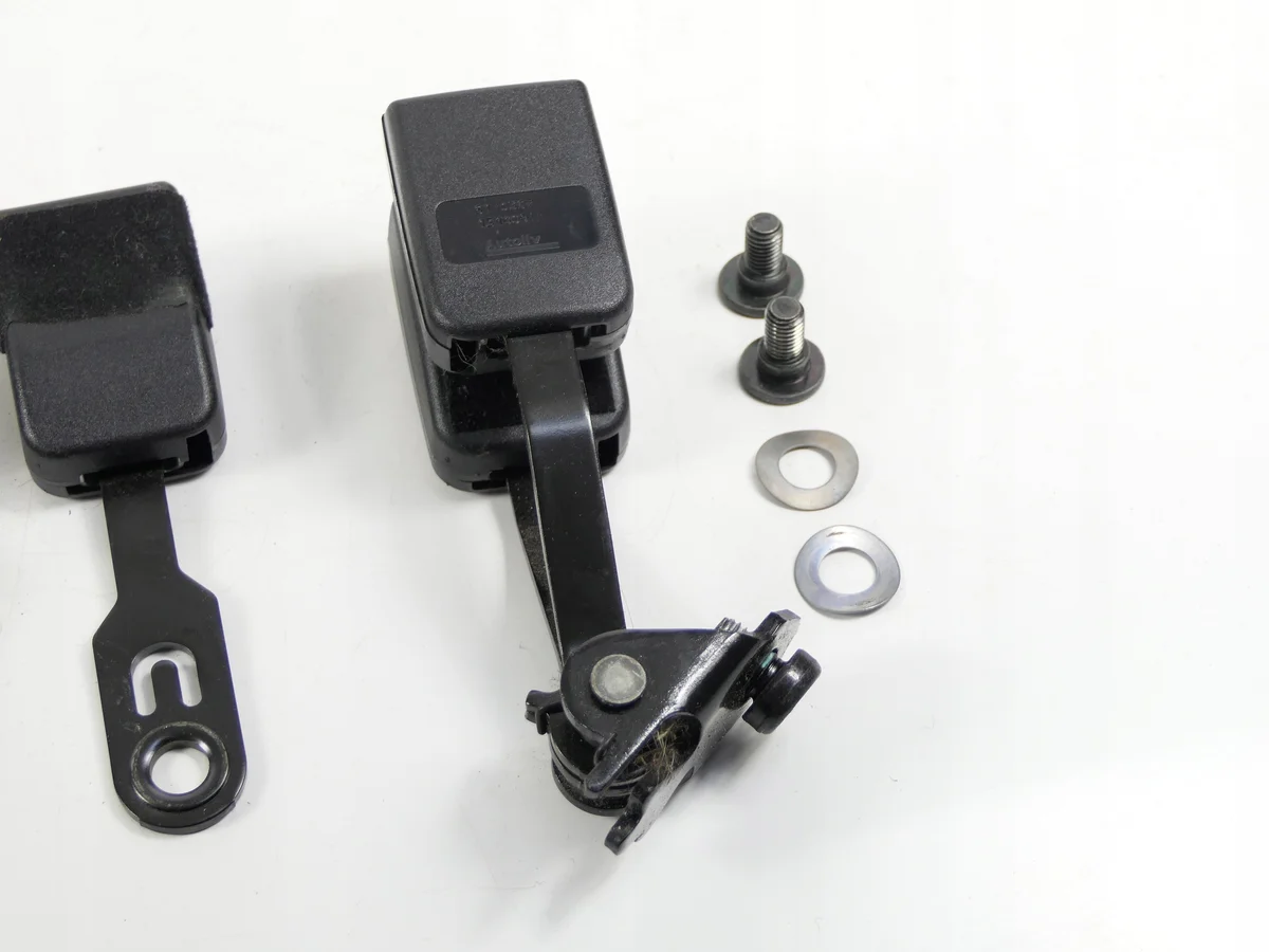 Fecho Cinto Citroen C3 Picasso Traseiro Usado image 3