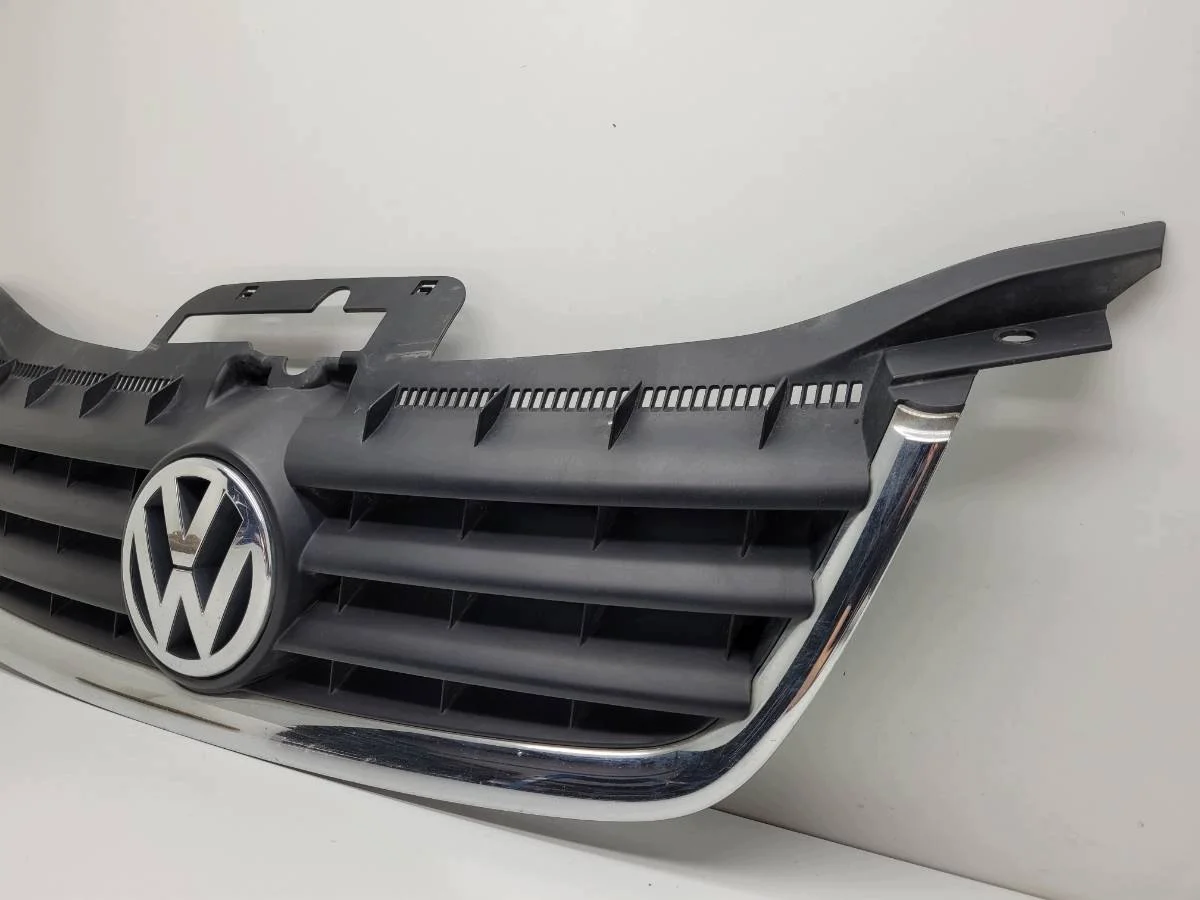 VW Touran Bumper Grille 1T0853651 Used