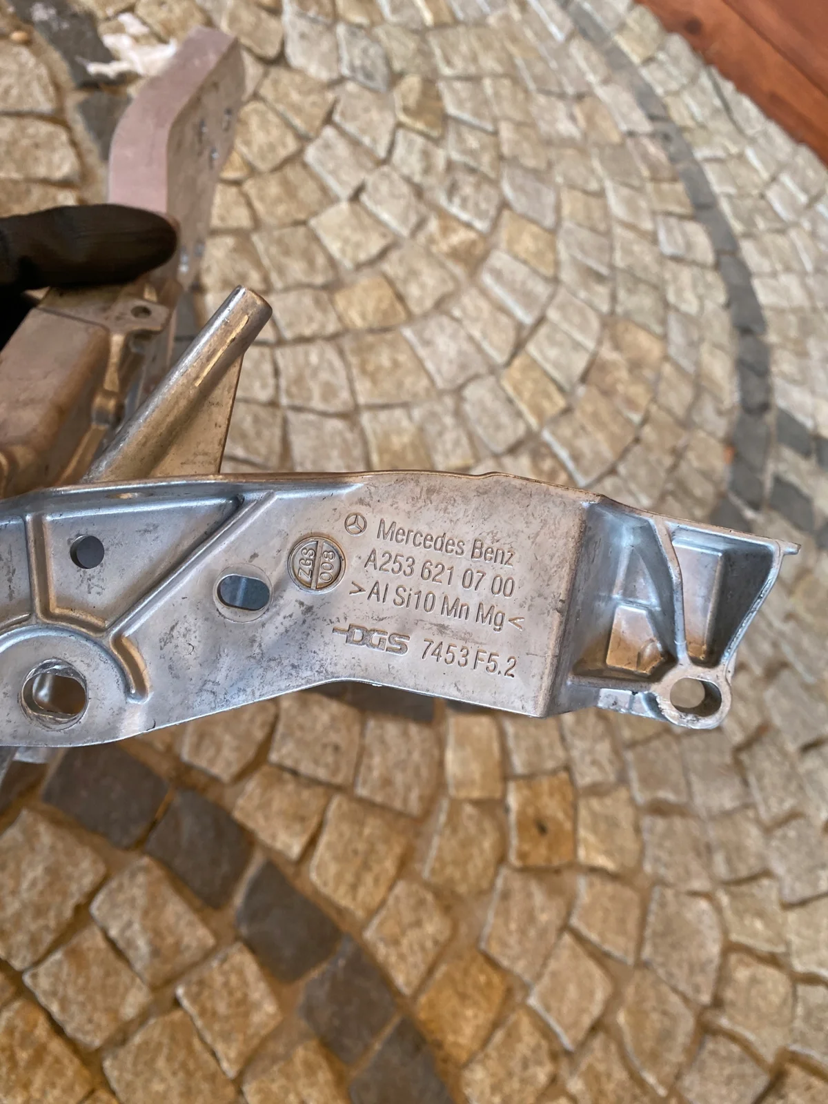 MERCEDES 253 GLC TUKILEVY ETUOIKEALLA 2536210700 image 6