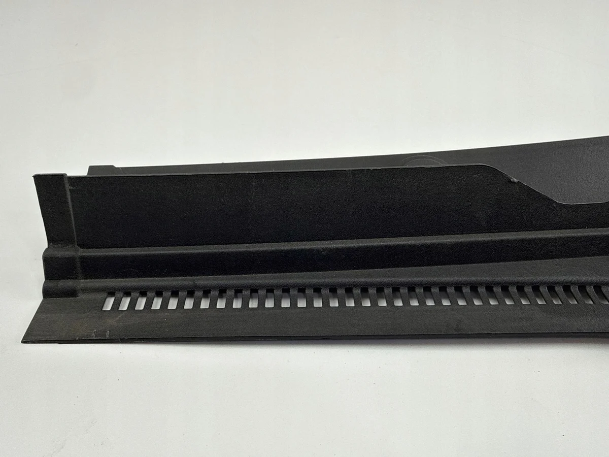 Deflector agua VW Golf VIII 5H0819403A usado