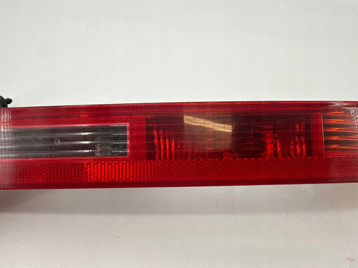 Feu arrière Audi VW 4L0945096 image 3