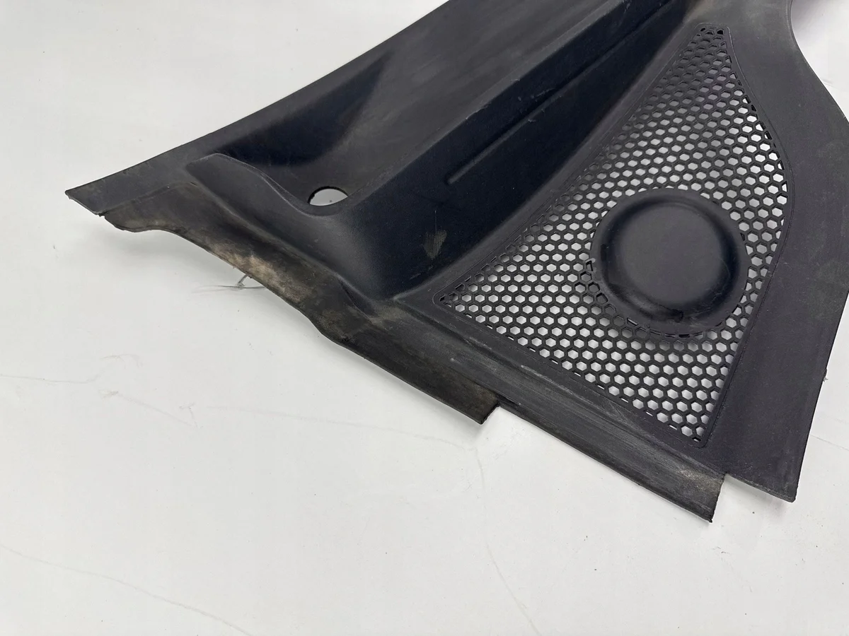 Audi Q3 8U - Placa inferior 8U2819403