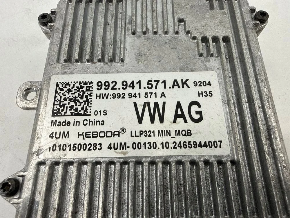 Volkswagen Passat B8 2017 Del 992941571A image 6