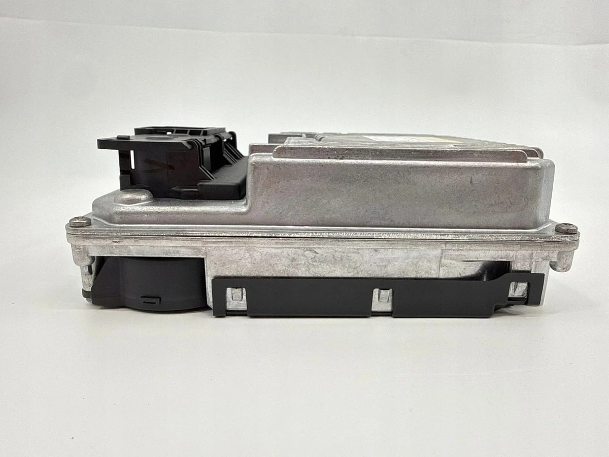 Audi A3 8Y 2023 Convertidor de Voltaje 5WA959663A image 6