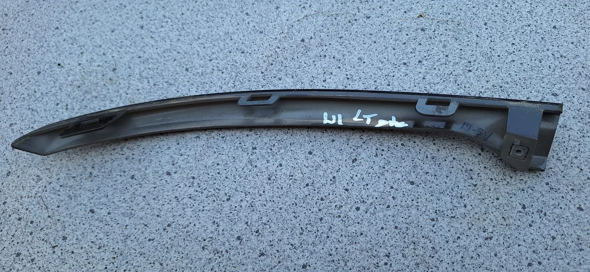 Moldura Parachoques Trasero Jeep Grand Cherokee WL