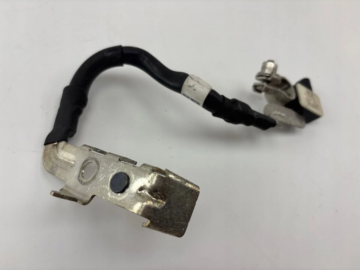 Audi A3 8Y 2023 Borne Bateria 5WA915181D image 6