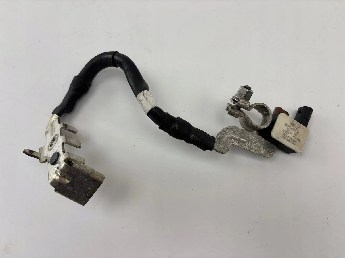 Audi A3 8Y 2023 Borne Bateria 5WA915181D image 8