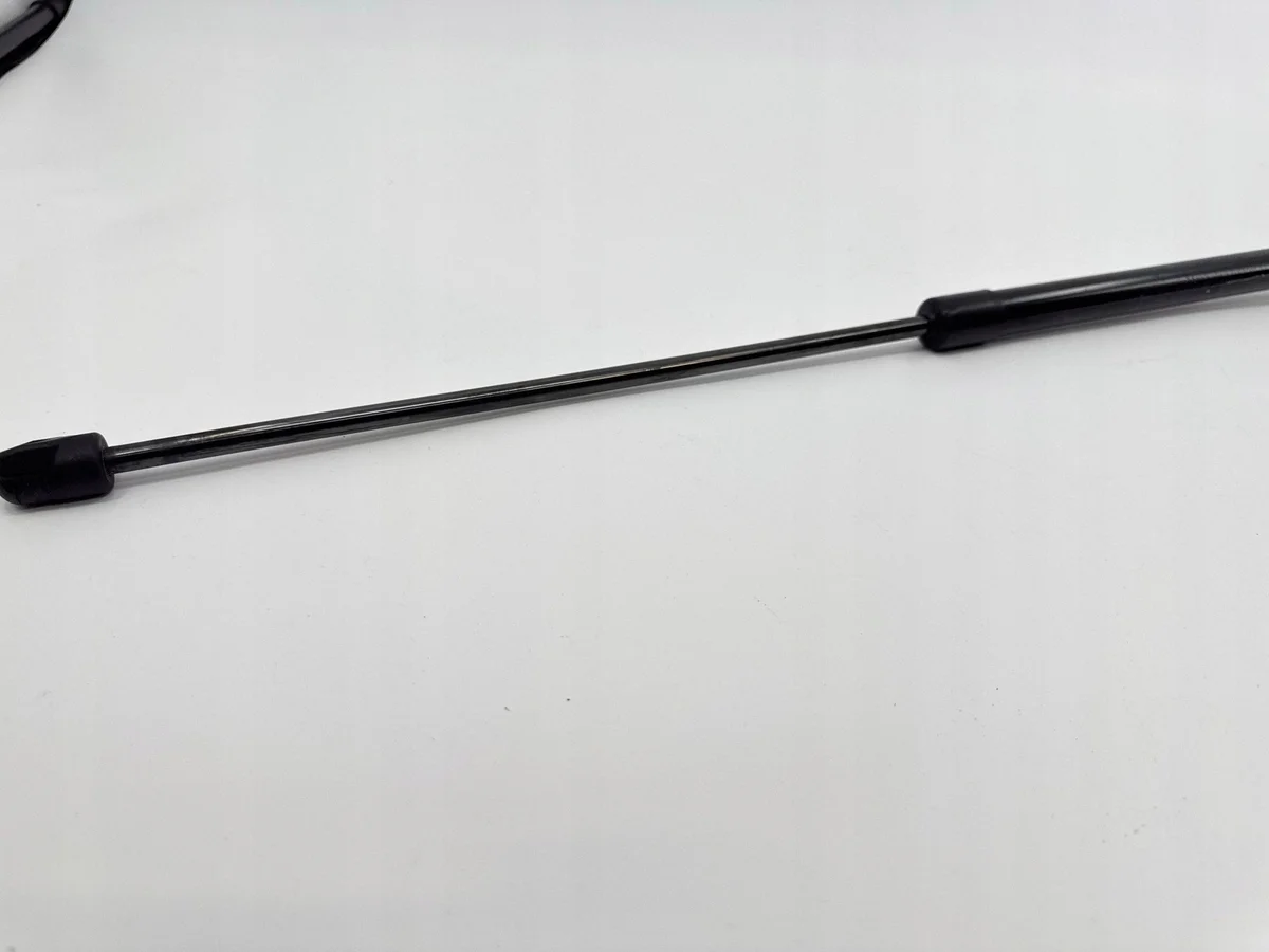 Gasfjäder baklucka vänster Audi S3 8Y image 4