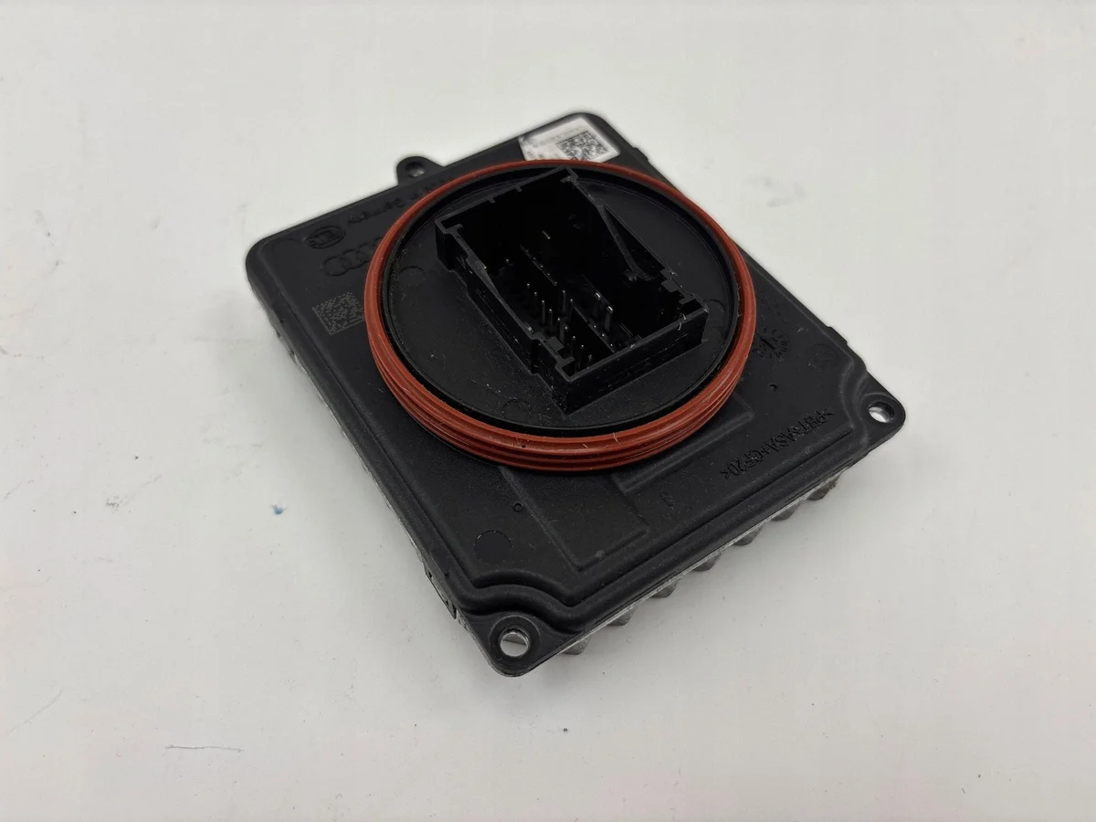 Módulo LED 4K0941572CJ Audi Usado image 3