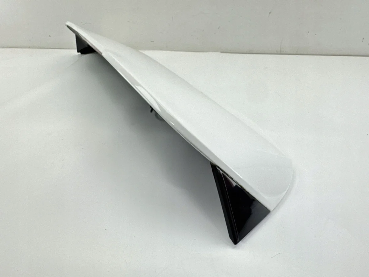 Audi 8V4827933C Spoiler Klappe Gebraucht image 5