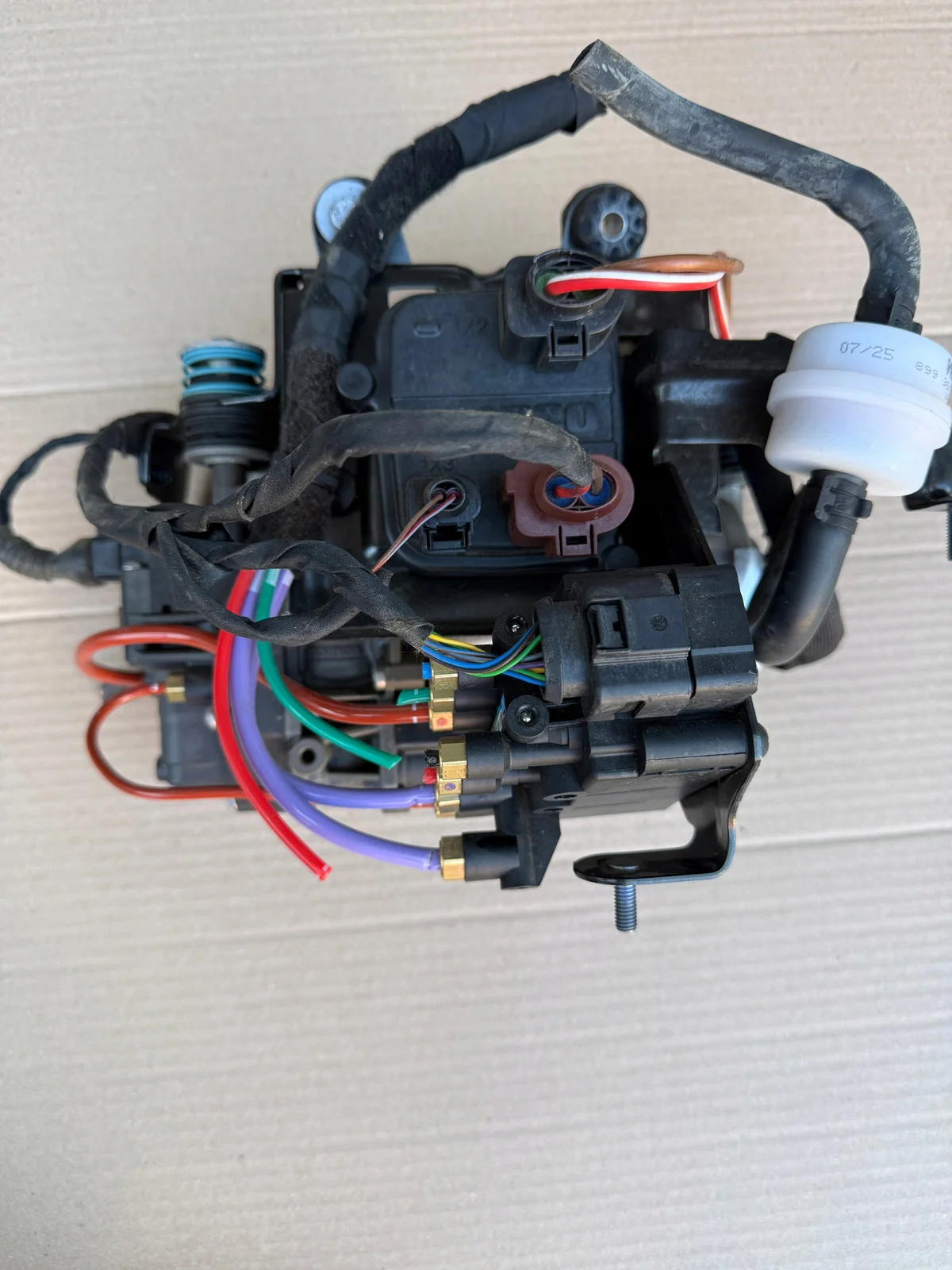 Luftfjädringskompressor Audi Q7 4M 4M0616005K image 3