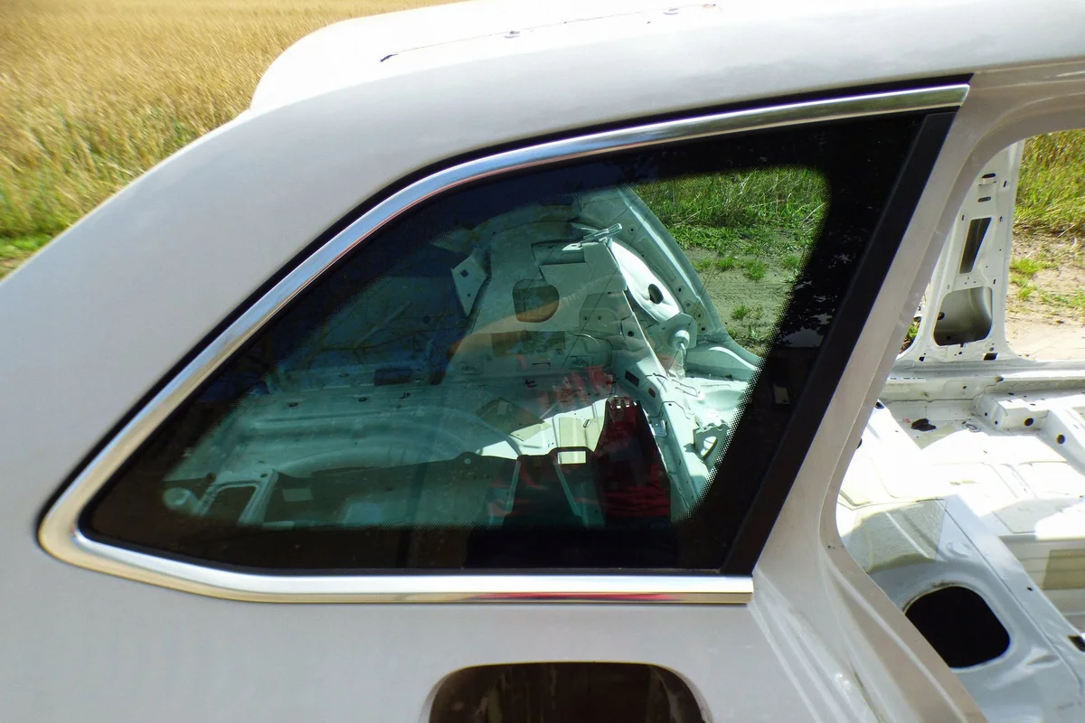 Painel Lateral Traseiro Esquerdo Skoda Superb III KOMBI