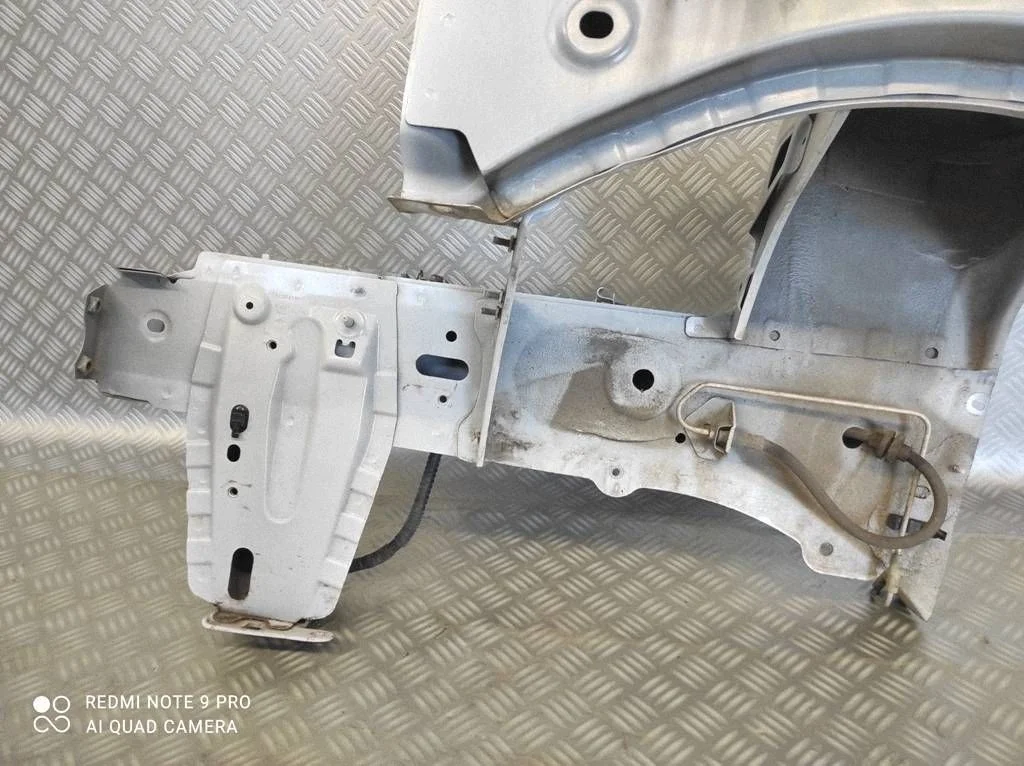 Främre vänster frontpanel Dacia Dokker image 7