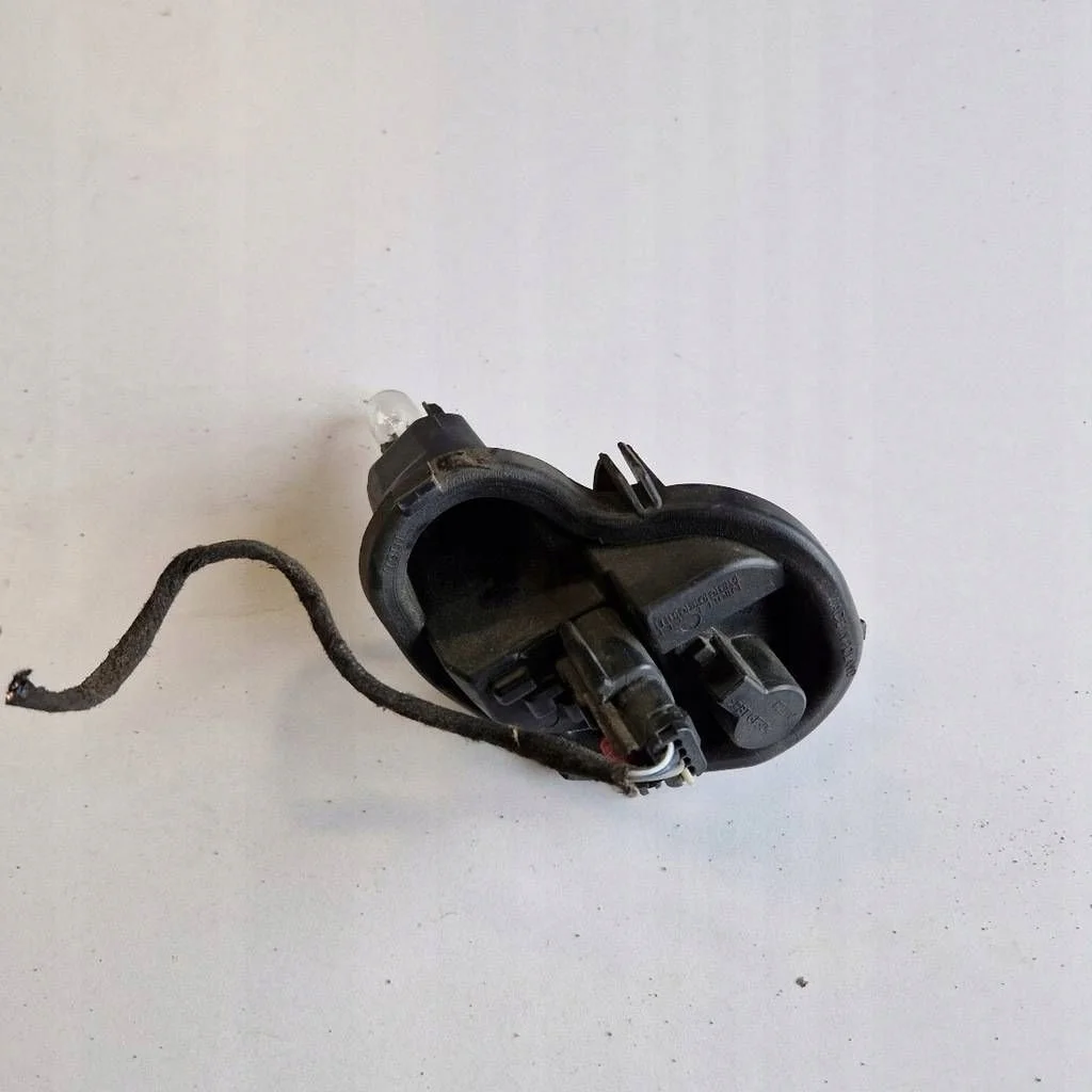 Opel Astra 5 K HB, Soquete Lâmpada Traseira Esquerda