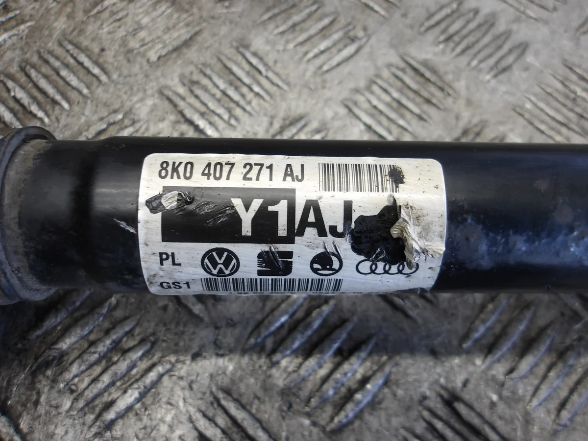 Audi A4 B8 Antriebswelle Links 8K0407271AJ