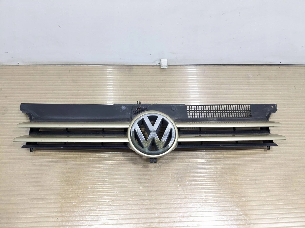 VW Golf 4 etumaski merkki 1J0853651H