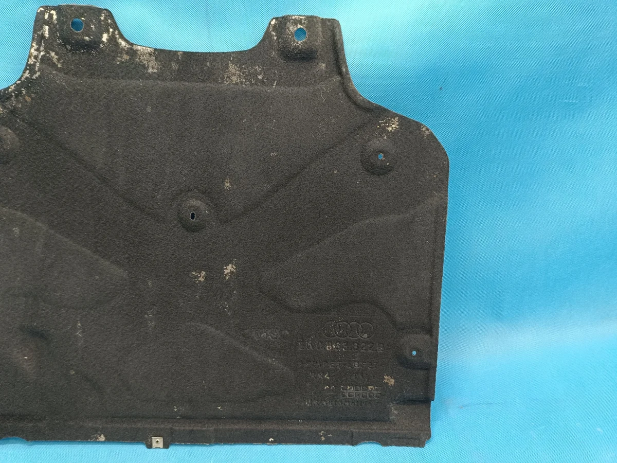 Audi A4 B9 Skydd Underrede 8W0863822B image 3