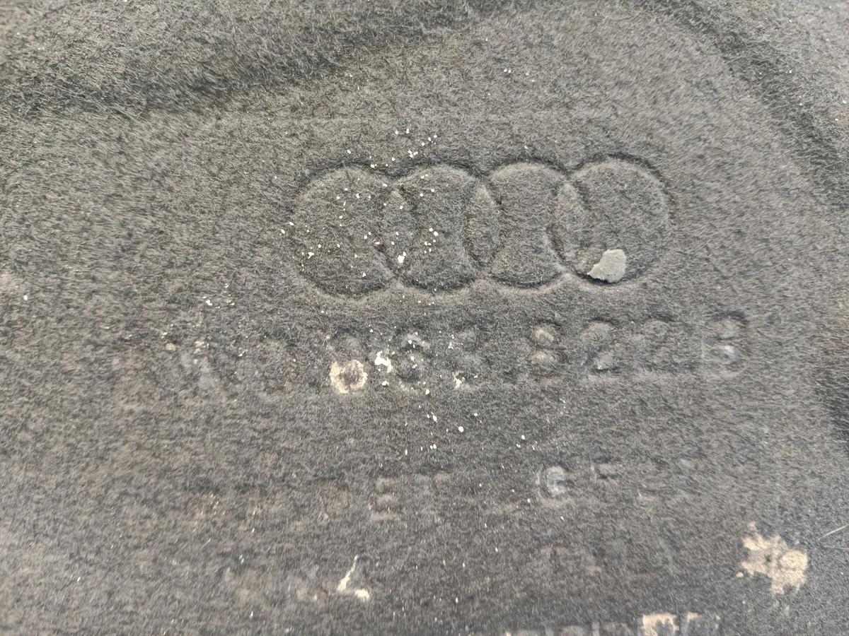 Audi A4 B9 Skydd Underrede 8W0863822B image 7
