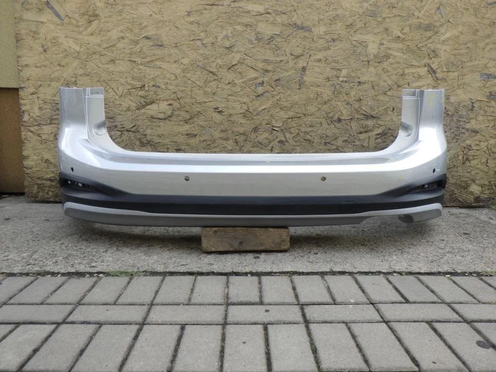 Pare-chocs arrière Ford Focus MK4 Kombi