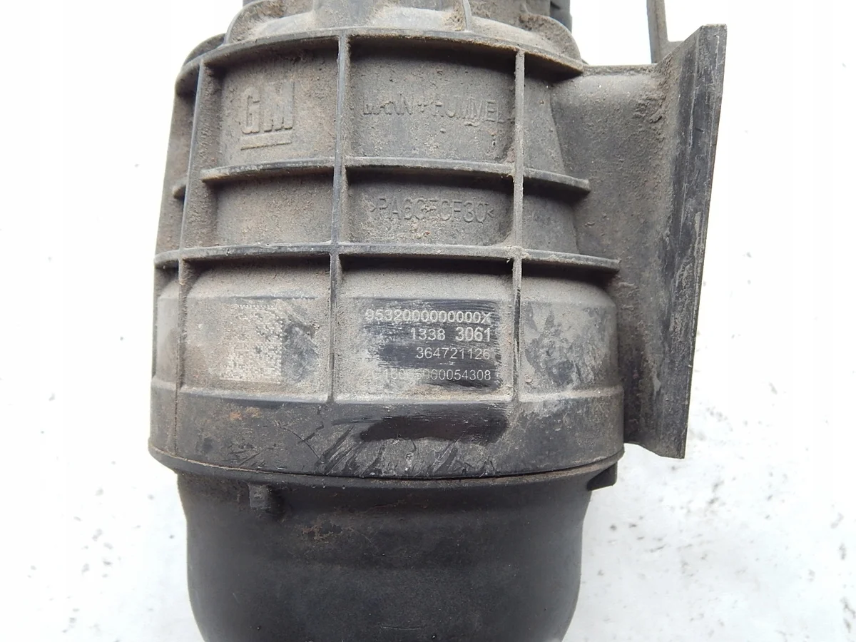 Polttoainesuodattimen kotelo Opel Astra K V