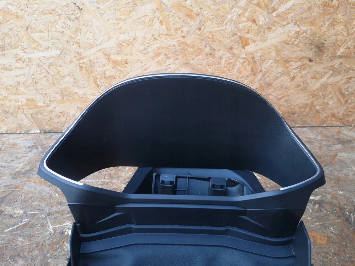 Renault Clio V Cubierta Columna 682403420R