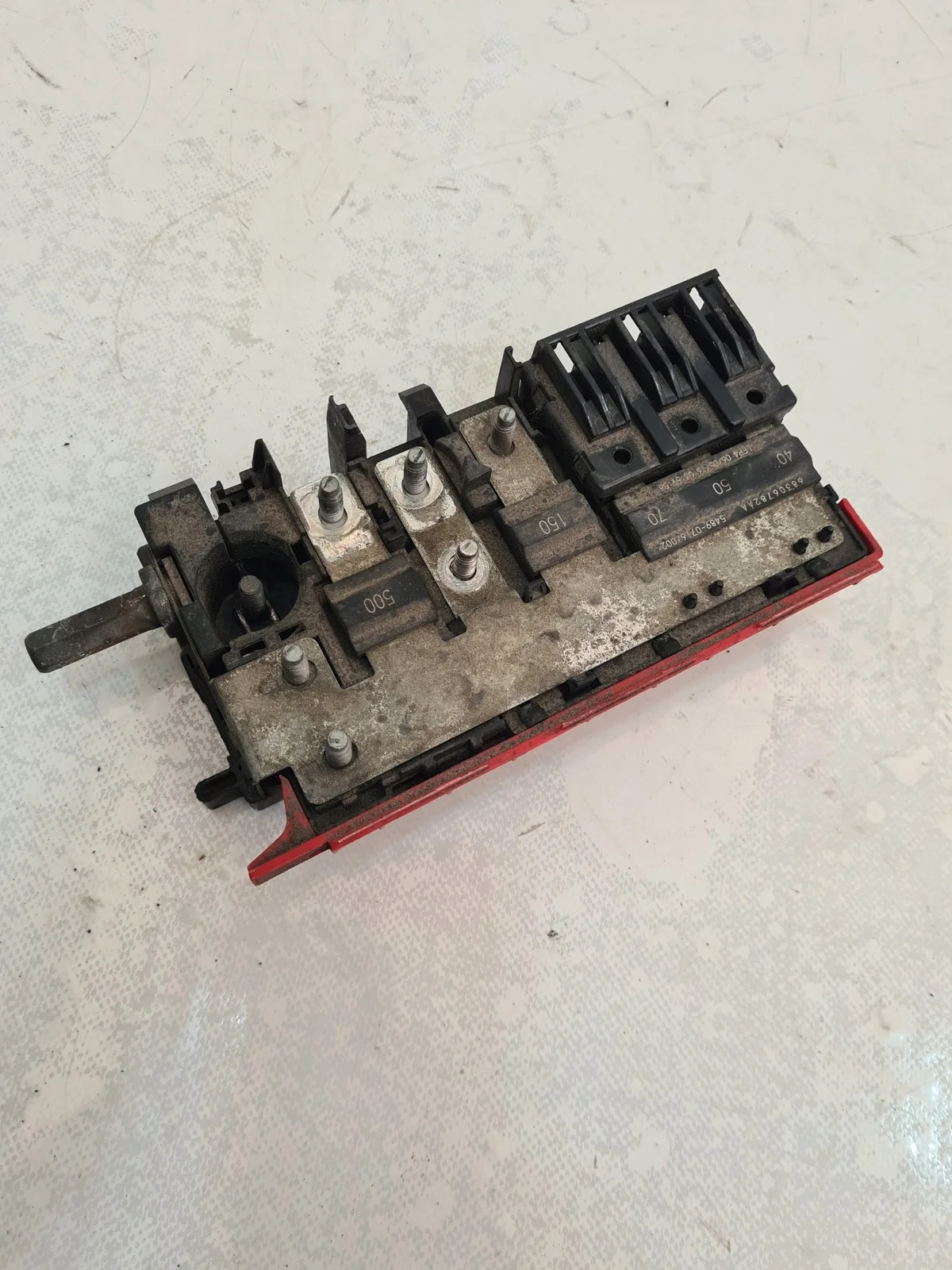 Chrysler plus-napaudutin 68260128AB