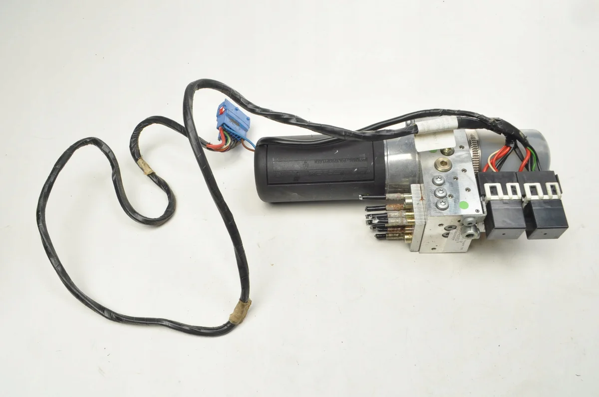 Pompe toit Peugeot 307 CC 10562130106