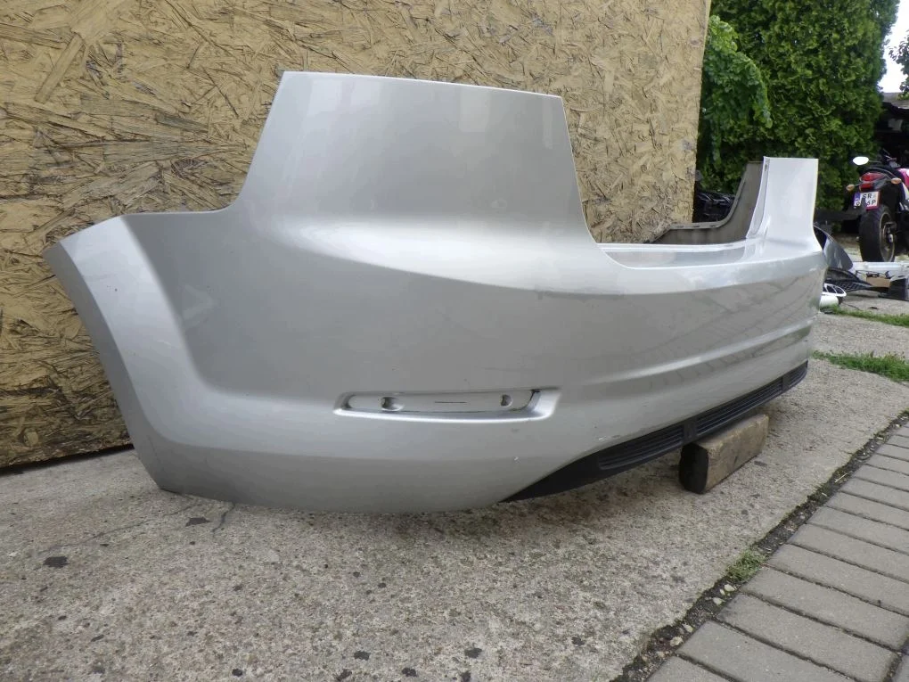 Bakre stötfångare Ford Mondeo MK4 HB Sedan