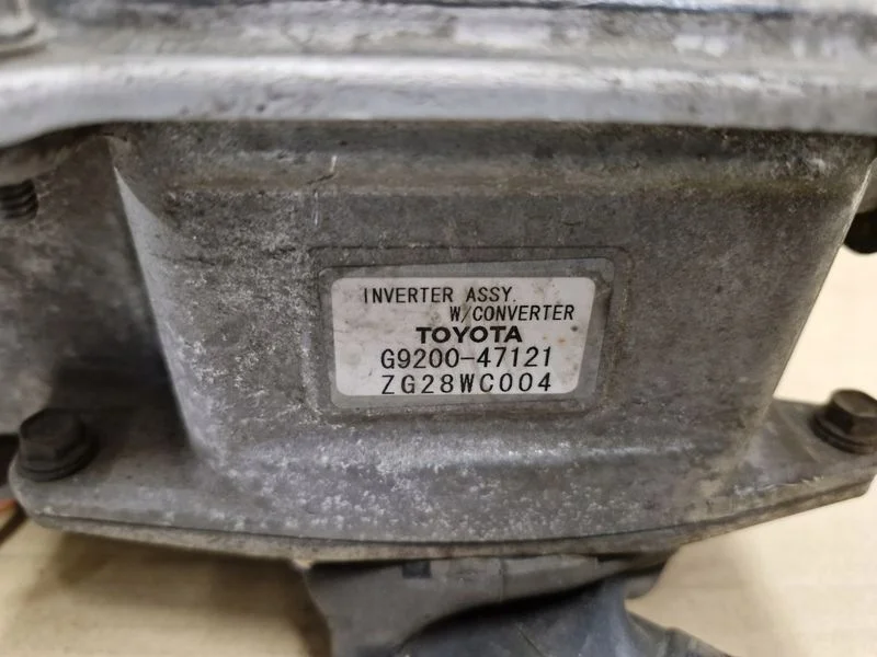 Toyota Prius II 1.8 Hybride Onduleur G9270-47040 image 4