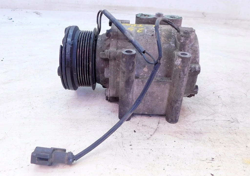 Jaguar X-Type ilmastointikompressori 2,5L