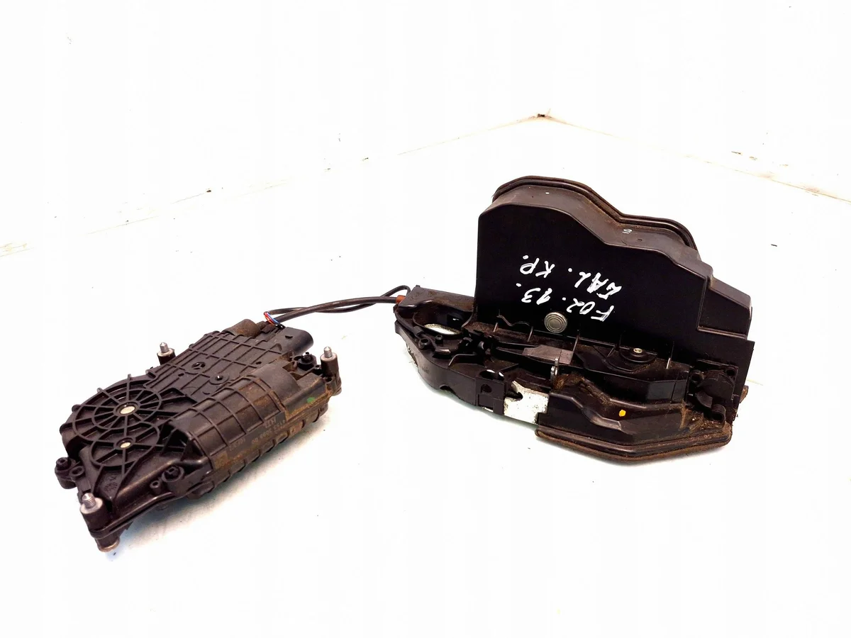 Serrure porte avant droite BMW 7 F01 F02 F03 F04