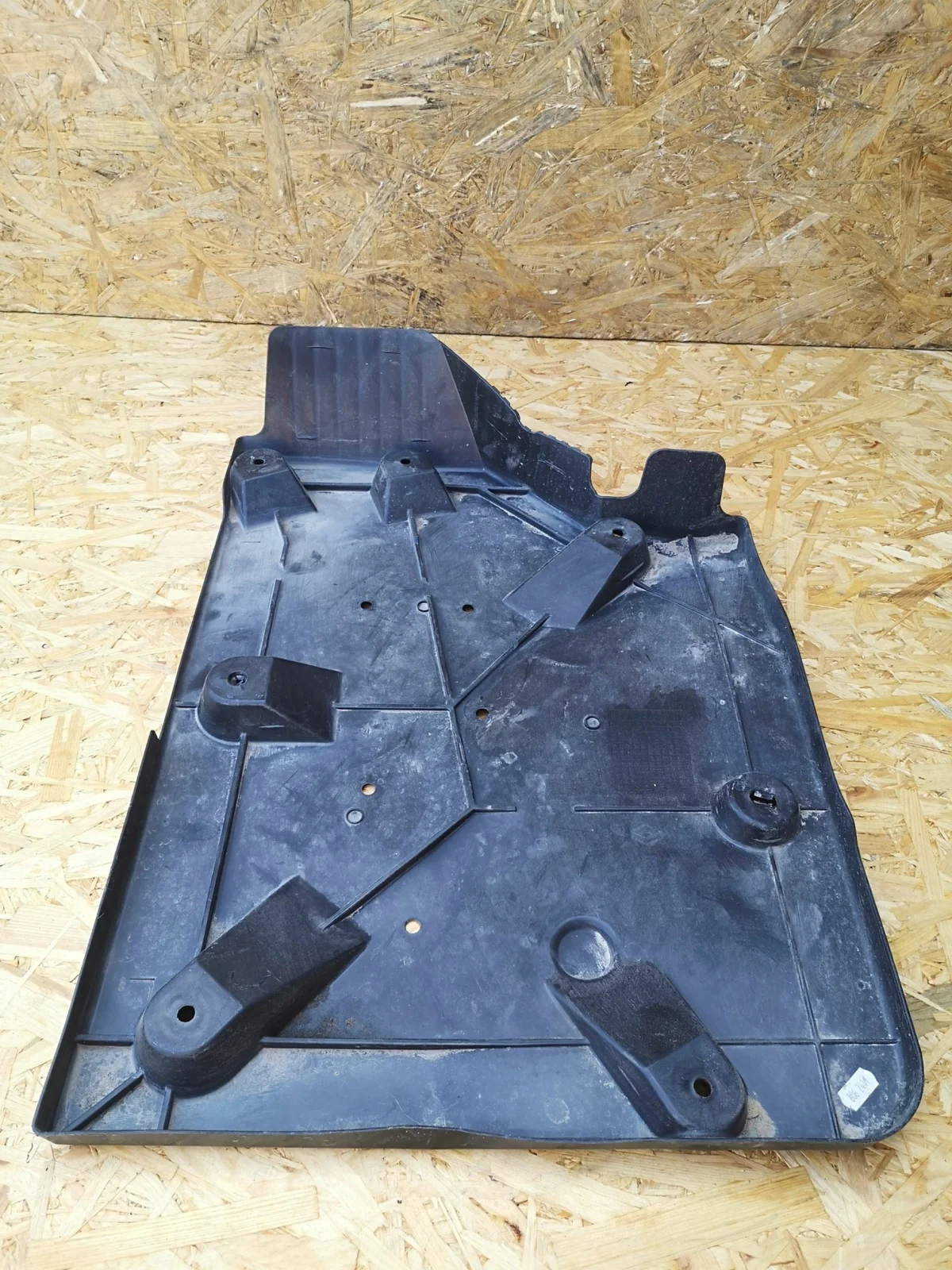 Renault Master III Afdekking AdBlue Tank 748140209R image 3