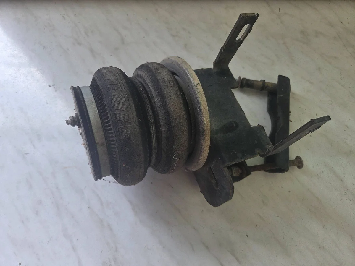 Ilmanousun venttiililohko Ford F150 HP10358