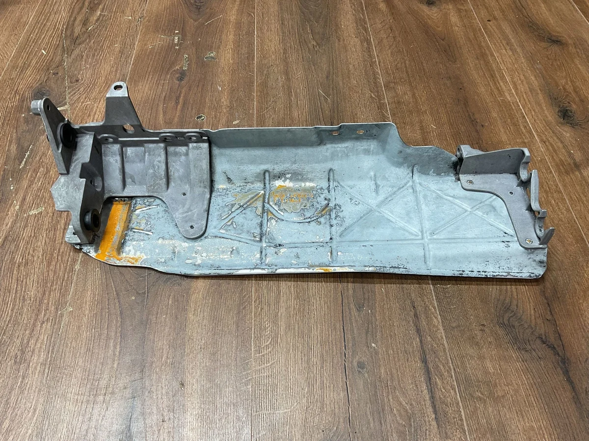 Mercedes-Benz E W211 Värmesköld Avgassystem A6460941241
