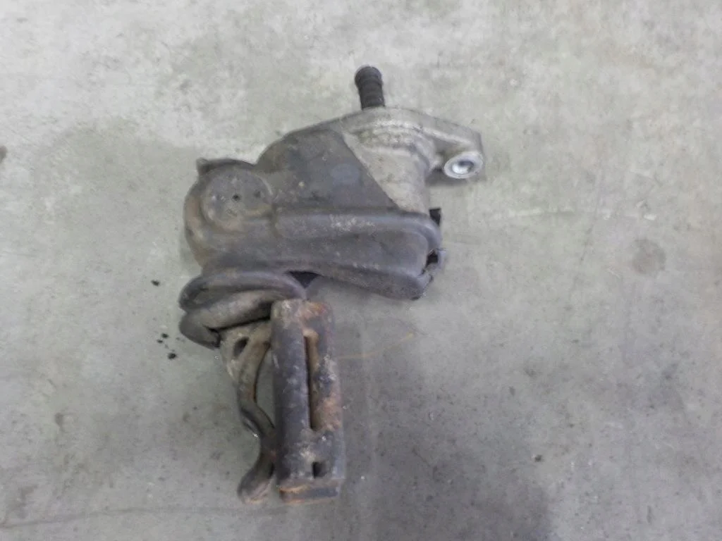VW T4 Bakruta Höger Kort 68657