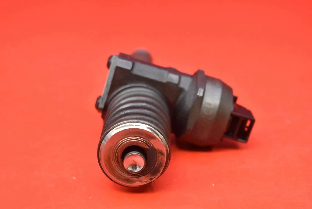 Einspritzdüse 038130073BQ VW Passat B6 2.0 TDI image 8