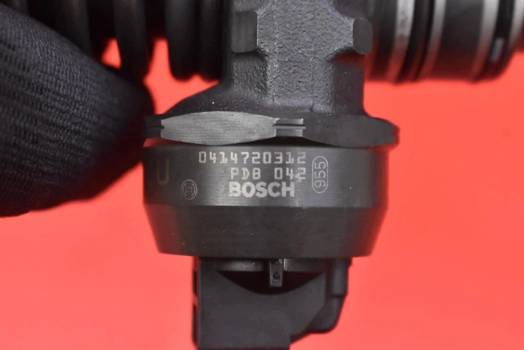 Einspritzdüse 038130073BQ VW Passat B6 2.0 TDI image 9