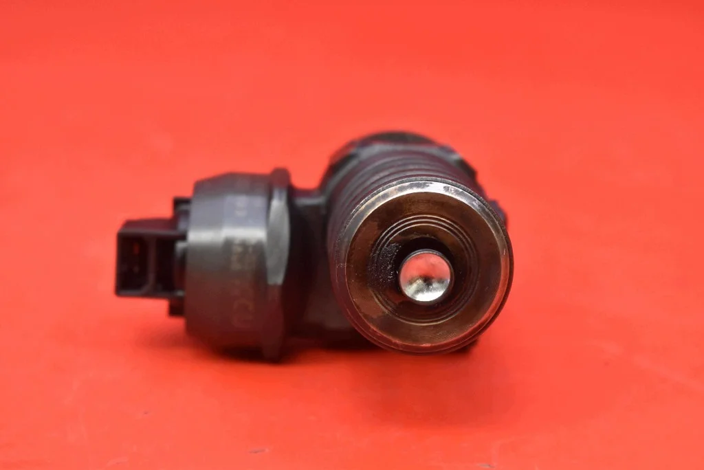 Einspritzdüse 038130073BQ VW Passat B6 2.0 TDI image 8