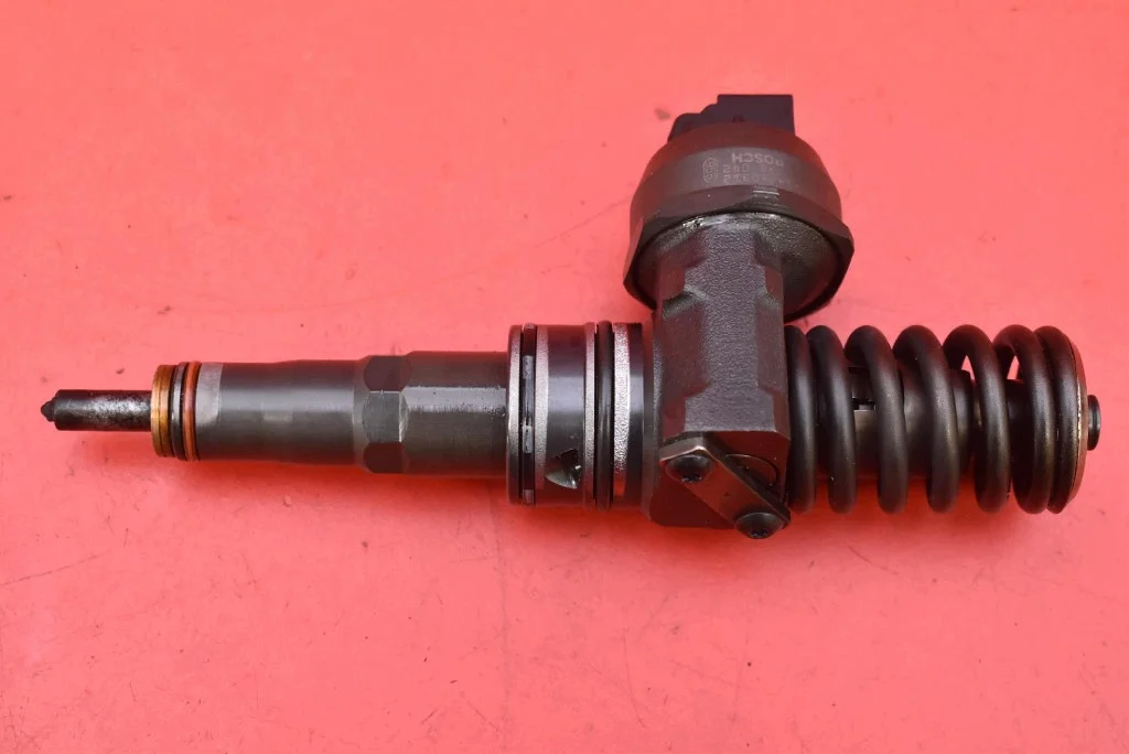 Inyector Bomba 038130073BQ VW Passat B6