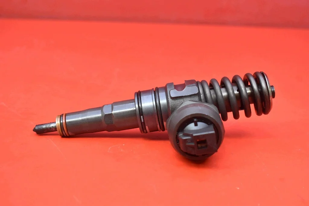 Einspritzdüse 038130073BQ VW Passat B6 2.0 TDI image 5