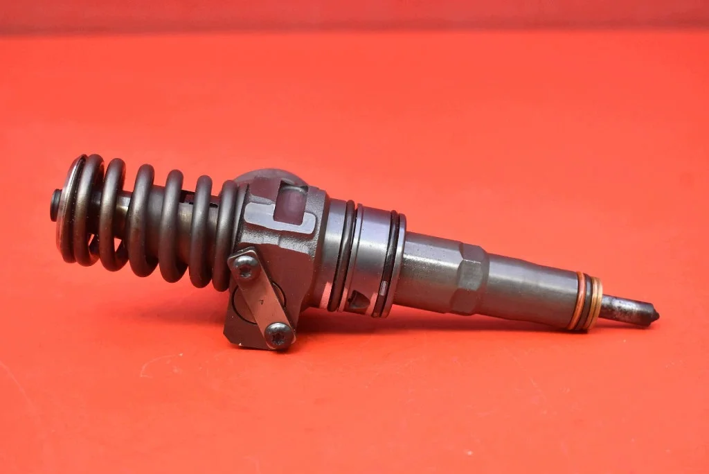 Einspritzdüse 038130073BQ VW Passat B6 2.0 TDI image 7