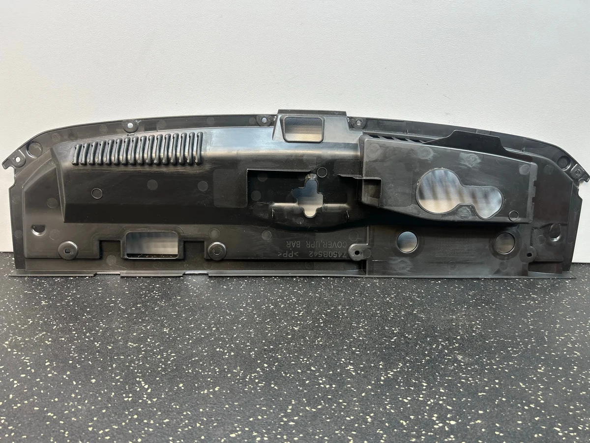 Mitsubishi Eclipse Cross PHEV Voorbumper Kap image 8