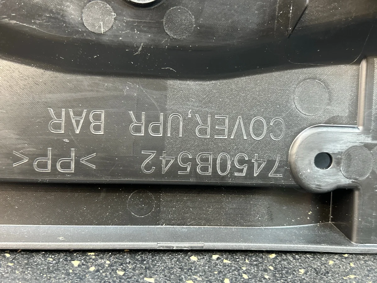 Mitsubishi Eclipse Cross PHEV Voorbumper Kap image 9