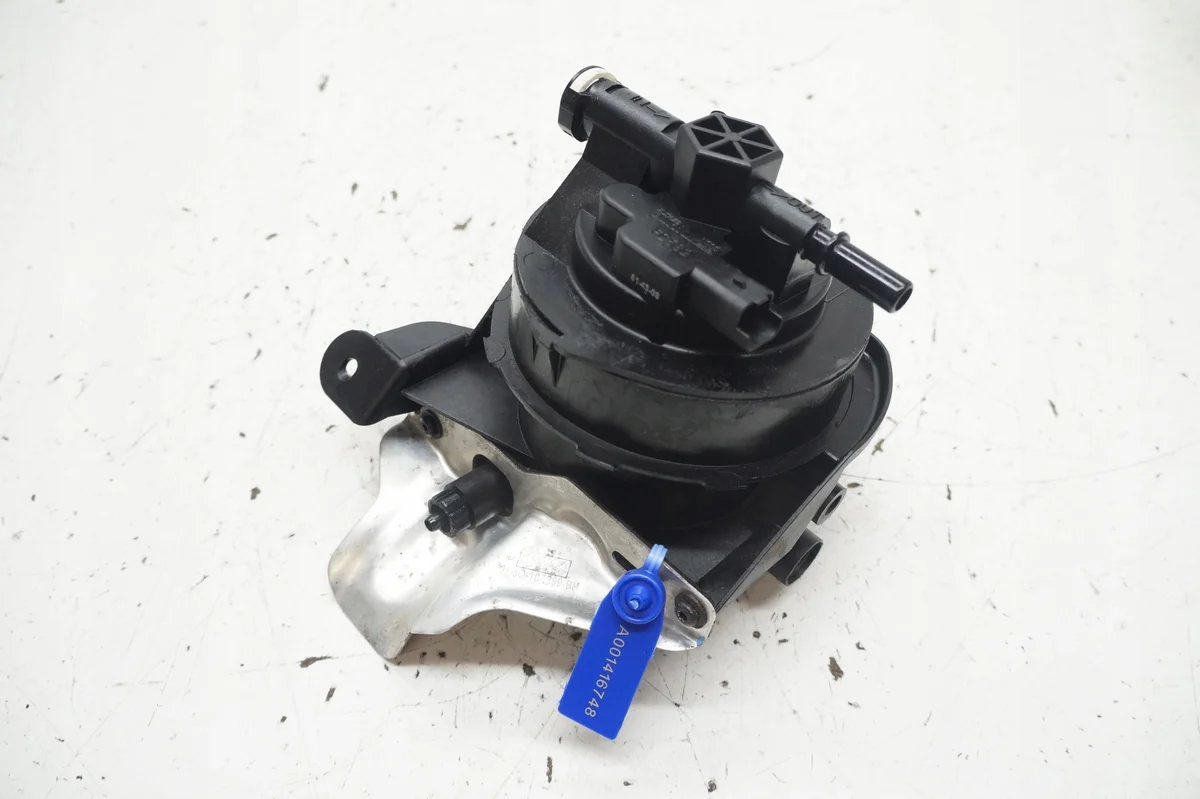 Polttoainesuodattimen kotelo Volvo 9645928180
